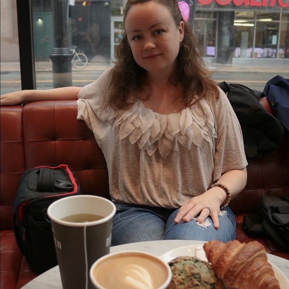 Meet your Posher, Ashley - Picture 1 of 1